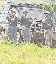  ?? ?? Some of the police officers who provided security during the presentati­on of King Maloyi III.