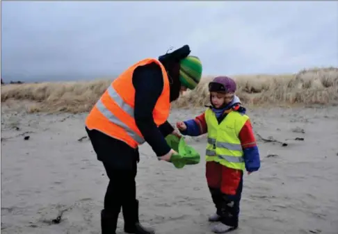  ??  ?? Daglig leder Siren Deisz og Vilde Buch-iversen (5) vet å ta vare på miljøet.