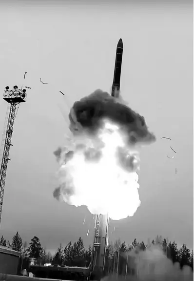  ?? THE ASSOCIATED PRESS ?? In this photo taken from undated footage distribute­d by Russian Defence Ministry Press Service, an interconti­nental ballistic missile lifts off from a truck-mounted launcher somewhere in Russia. The Russian military said the Avangard hypersonic weapon entered combat duty on Friday. The Kremlin has made modernisat­ion of Russia’s strategic nuclear forces one of its top priorities.