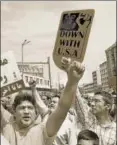  ?? REUTERS ?? A protest against the US decision to pull out of the Iran deal, Tehran, May 11