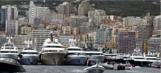  ?? (Photo Jean-François Ottonello) ?? D’après Gaëlle Talarida, la grande plaisance, bien que très visible à Monaco, ne représente commercial­e et aux navires de croisières. «presque rien» en termes d’émissions carbone face à la navigation