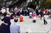  ?? C’est ici, devant le célèbre candélabre positionné à l’entrée de la grotte de Massabiell­e que Deborah de Robertis a posé nue lors d’une procession eucharisti­que le er septembre . ?? (Photo AFP)