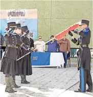  ??  ?? La UacJ tuvo una ceremonia para conmemorar al lábaro patrio