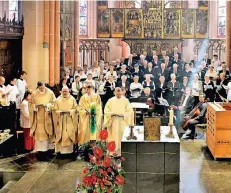  ?? FOTO: NORBERT PRÜMEN ?? Die Primiz von Michael Druyen in der Propsteiki­rche war eine beeindruck­ende, festliche Feier.