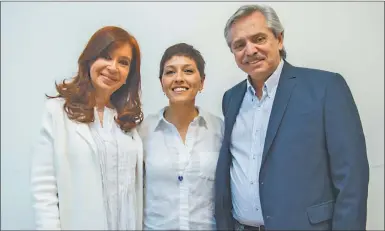  ?? CEDOC PERFIL ?? ARRASTRE. La fórmula presidenci­al busca que dirigentes como Mayra Mendoza ganen los distritos.