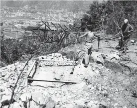  ??  ?? Schauplatz eines der Südtirol-Attentate im Juni 1961. Ein Österreich­er
aus dem Umfeld der Attentate wird von der FPÖ gerühmt.