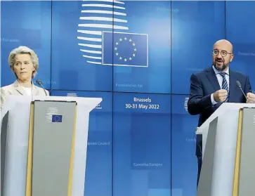  ?? Efe ?? Ursula Von der Leyen y Charles Michel tras reunión en Bruselas, Bélgica.