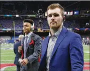  ?? CURTIS COMPTON / CCOMPTON@AJC.COM ?? Observers believe he has more talent, but Justin Fields (left) was never able to move ahead of Jake Fromm for the Georgia QB job.