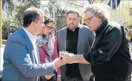  ?? JORDI ROVIRALTA ?? El presidente de ERC, Oriol Junqueras, junto a Alfred Bosch, Marta Rovira y Joan Tardà, ayer