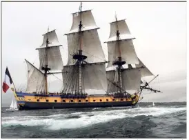  ?? (Photo Fred Tanneau) ?? Outre la Coupe de l’America, d’autres événements pourraient marquer l’année . Comme l’escale de L’Hermione, réplique du trois-mâts de La Fayette (ci-dessus), ou encore la Course de grands voiliers.