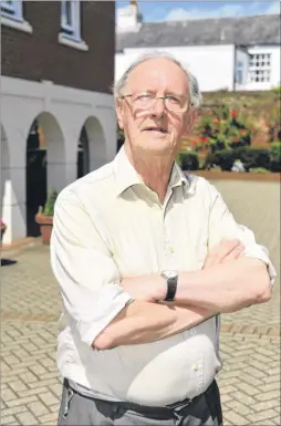  ?? Picture: Tony Flashman FM3904926 ?? Mulberry Court resident Peter Osborne is fed up with the noise and mess caused by seagulls