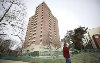  ?? NICOLAUS CZARNECKI / HERALD STAFF ?? ‘A KEY PART’: The city has launched a mobile vaccinatio­n clinic, starting at the Martin Luther King Towers in Roxbury.