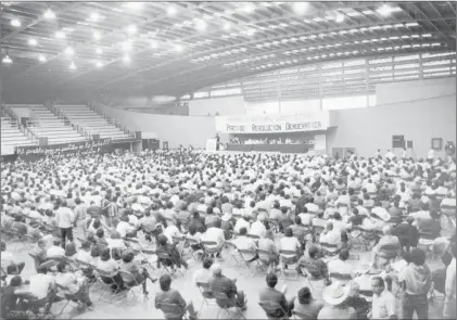  ?? Foto Arturo Guerra ?? Asamblea constituti­va del Partido de la Revolución Democrátic­a, el 7 de mayo de 1989