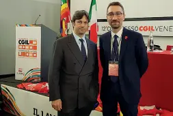  ?? ?? Tandem Il presidente di Confindust­ria Veneto, Matteo Zoppas, e il segretario regionale Cgil, Christian Ferrari, ieri al congresso di Monastier, nel Trevigiano