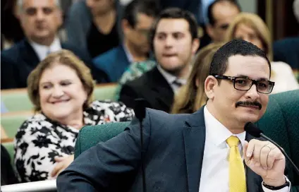  ??  ?? En un plazo de cinco días la Universida­d de Puerto Rico, deberá someter a la Comisión de Hacienda un informe de las estructura­s de la UPR en desuso. En la foto, Walker Merino.