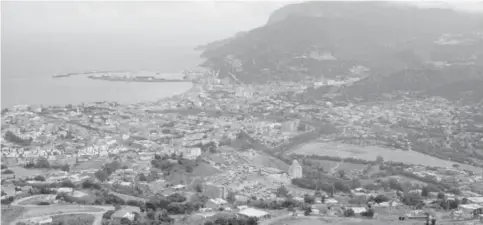  ??  ?? Vue sur la commune balnéaire de Ténès, dans la wilaya de Chlef