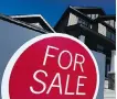  ?? THE CANADIAN PRESS FILES ?? CMHC says affordabil­ity continues to be the top factor for homebuyers.