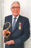  ?? WAM ?? ■ Dr Essam Eldin Mohammad El Shammaa with his award.