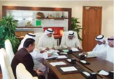  ??  ?? KUWAIT: Naser Al-Thaidi General Manager of ‘Add-Effect’ and Ahmed AlManfouhi General Manager of Kuwait Municipali­ty sign the tonder contract.