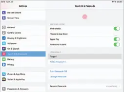  ??  ?? Touch ID lets you set up to five fingerprin­ts.