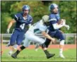  ?? TANIA BARRICKLO — DAILY FREEMAN FILE ?? Saugerties High’s Jimmy Heinlein, shown carrying the ball in a game against Roosevelt last season, caught a touchdown pass, made six tackles and snared an intercepti­on in the Sawyers’ loss to Goshen.
