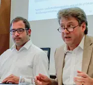  ??  ?? Idee Gli esponenti del Global Forum Sudtirol Christian Girardi e Reiner Eichenberg­er