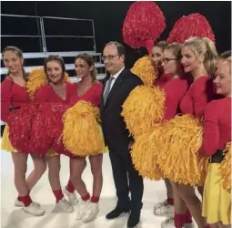  ??  ?? François Hollande au Théâtre de la Colline, après la représenta­tion de « Stadium ».