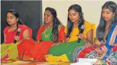  ?? FOTO: MARKUS LEHMANN ?? Mit Tanz und Gedicht feierten der Tamilische Kulturvere­in und die Schule am Sonntag ihr Pongalfest.