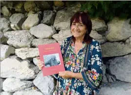  ?? ?? Depuis 15 ans, Francine Marin travaille sur ce livre lexical en granilais.