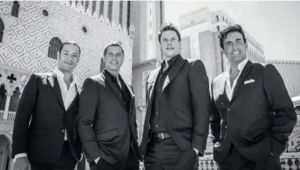  ??  ?? Il Divo está formado por Carlos Marín, Urs Bühler, Sébastien Izambard y David Miller. Los próximos 28 y 29 de octubre estarán en el Luna Park: “Una noche con lo mejor de Il Divo”.