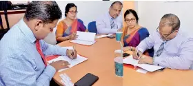  ??  ?? Thusitha Rajapaksa, Managing Director - signing the MOU on behalf of D. Samson & Sons Dr. Ruvaiz Haniffa, the President-elect signing the MOU on behalf of the Sri Lanka Medical Associatio­n as Professor Chandrika Wijeratne Current President looks on