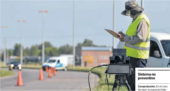  ?? ARCHIVO LA NUEVA. ?? LA LEY marca que las infraccion­es, en caso de no notificars­e en el lugar, deben hacerse en los 60 días hábiles siguientes.