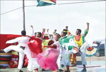  ?? (Photo by Keno George) ?? Members of the National School of Dance performing a piece that spoke to the cutural diversirty and unity of the six ethnic groups.