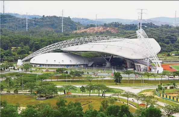  ??  ?? The majestic EduCity Sports Complex. (Below) The Indoor Arena at the Sports Complex can seat up to 1,500 people.