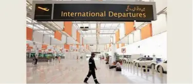  ?? File / Reuters ?? ↑
Travellers are seen inside the Islamabad Internatio­nal Airport.