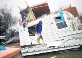  ??  ?? Uragan Harvey poharao je Teksas. Njegove posljednic­e dugo će se osjećati