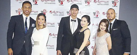  ??  ?? Couples from the San Miguel Beermen during the PBA chairman’s board they are, from left, Chris Ross and girlfriend Michelle Madrigal, Arwind Santos and wife Ivette Gavieres and Sol Mercado and fiance Denise Laurel. Photo below show June Mar Fajardo and...