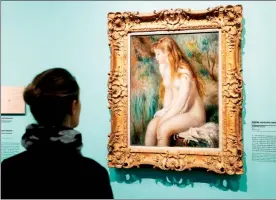  ?? Foto Afp ?? El lienzo Jeune fille au bain (Joven en el baño), rre-Auguste Renoir, destaca en la exposición Monet coleccioni­sta, se abrió al público en el parisino Museo Marmottan