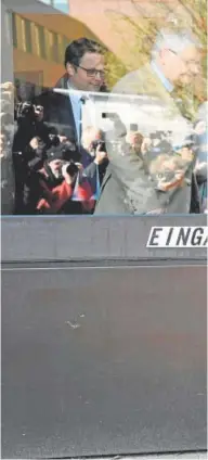  ?? // ABC ?? DETENCIÓN EN ALEMANIA Puigdemont sale de la cárcel de Neumünster (Alemania) tras su detención en marzo de 2018. El tribunal de Schlewig Holstein cuestionó la rebelión.