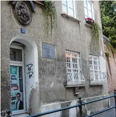  ?? Foto: Hans Krebs ?? Das Haus Mauerberg 31 bewohnte Hans Burgkmair von 1507 bis zu seinem Tod im Jahr 1531. Heute logiert hier auch die Partei „Die Linke“.