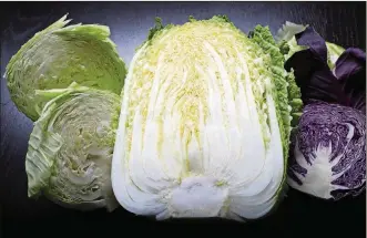  ?? / CHICAGO TRIBUNE
PHOTOS BY BEL URIBE ?? Cabbage in all its forms delights in wintery dishes, from green cabbage to savoy to napa.