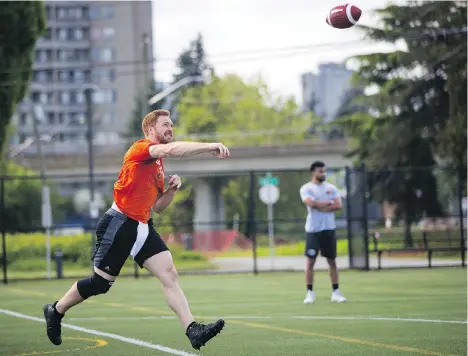  ?? FRANCIS GEORGIAN ?? Quarterbac­k Travis Lulay looked confident planting on his right leg — after blowing out that knee eight months ago — during a throwing session at the club’s practice facility in Surrey on Friday. Next up will be training camp in Kamloops, starting May...