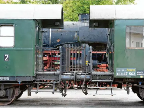  ??  ?? Der Bahnpark erinnert an die Geschichte der Eisenbahns­tadt Augsburg. Doch er steckt finanziell in der Klemme.