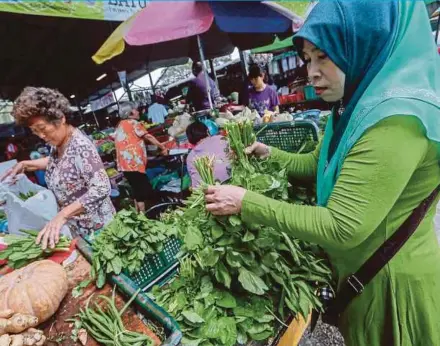  ??  ?? Headline inflation in July was in line with market consensus but slightly higher than AmResearch’s expectatio­n of 0.6 per cent.