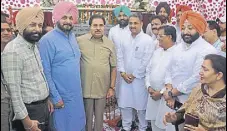  ?? HT PHOTO ?? Punjab PWD minister Vijay Inder Singla (centre), local bodies minister Navjot Sidhu (2L), school education minister OP Soni (3L) at a function in Amritsar on Monday.