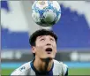  ?? REUTERS ?? Wu Lei shows off his skills during his introducti­on at Espanyol in Barcelona on Tuesday.