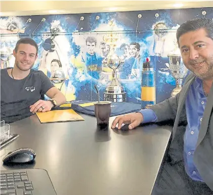  ??  ?? Boca piensa en vender. Nandez (foto), Barrios y Pavón son candidatos a emigrar a fin de este año.