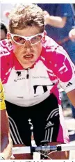  ??  ?? Drogen und Alkohol: Nach dem unfreiwill­igen Ende seiner Radsport-Karriere stürzte Ullrich immer mehr ab