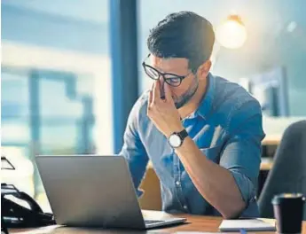  ?? PHOTO: ISTOCK; FOR REPRESENTA­TIONAL PURPOSES ONLY ?? Workers are saddled with too many disconnect­ed apps, leading to increased errors