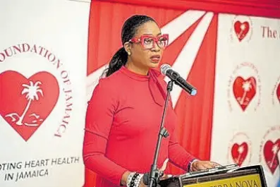  ?? ?? Dr Simone Spence, director of health promotion & protection, MOHW, shared remarks on behalf of Dr Jacquiline Bisasor-McKenzie, CD, chief medical officer.